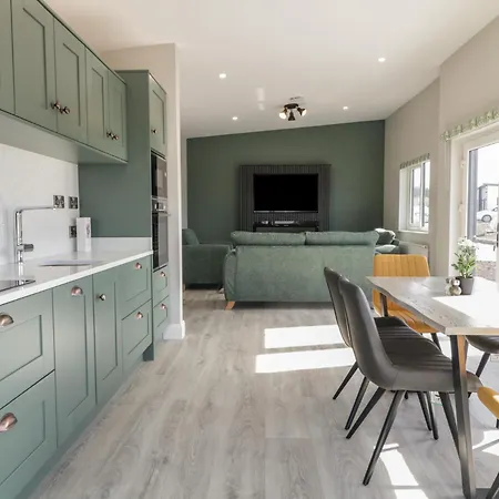 Holiday home Number 2 - The View Doiri Beaga