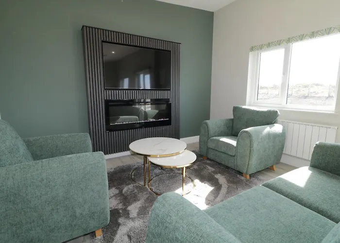 Nyaraló Number 2 - The View *